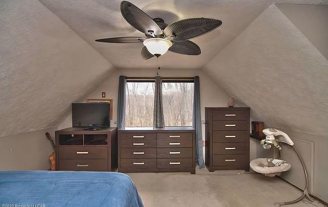 Image of 15 Hawthorn Dr