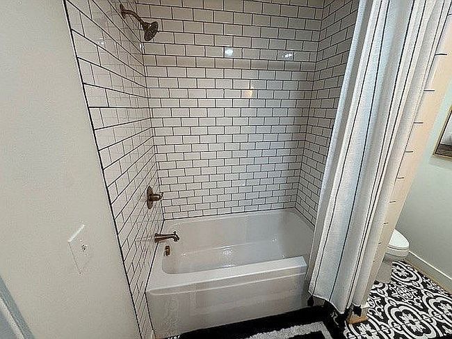 Image of 110 Lakeview Dr