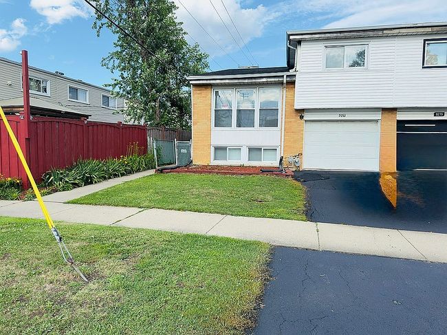 Photo of 9283 Dee Rd, Des Plaines, IL