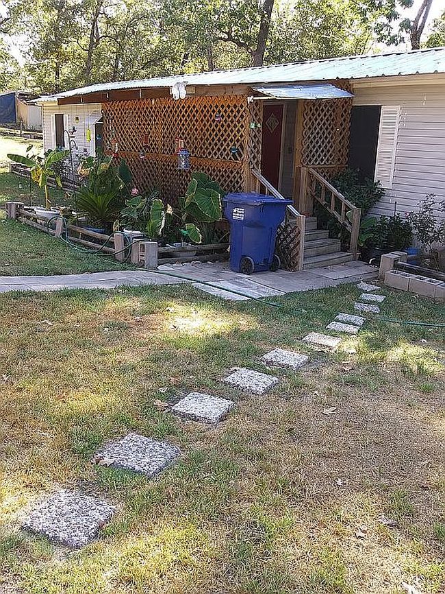 Photo of 71 S Lakeside Dr, Huntsville, TX