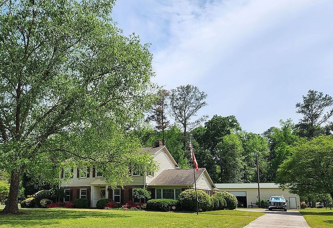 Photo of 1950 Middle Rd, Eastover, NC