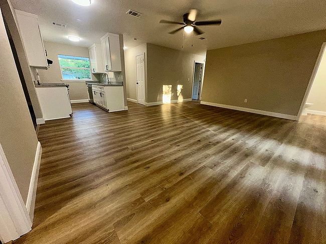 Additional photo 1 of property located at 1411 Glass Ave