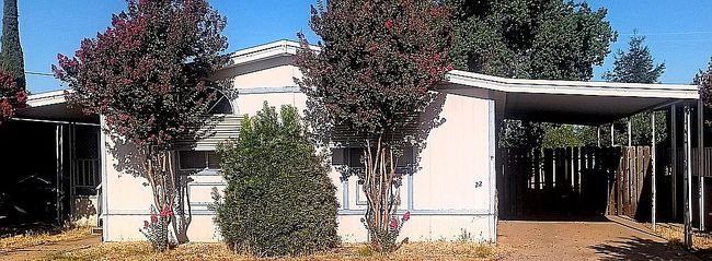 Photo of 975 N H St Space 22