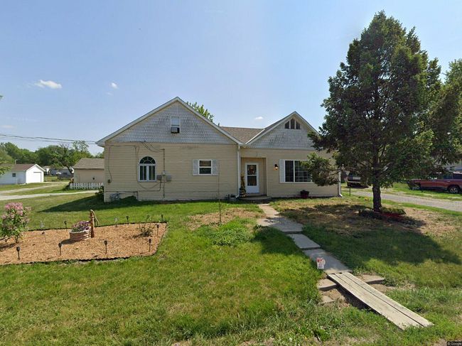 Photo of 701 Helen St, Beatrice, NE