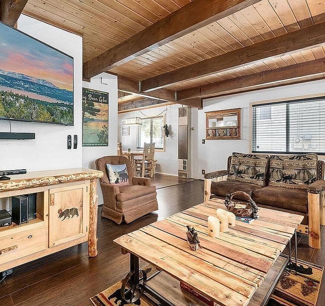 Additional photo 2 of property located at 40138 Hillcrest Dr