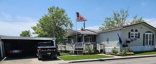 Photo of 718 Mcarthur Dr, Bluffton, IN