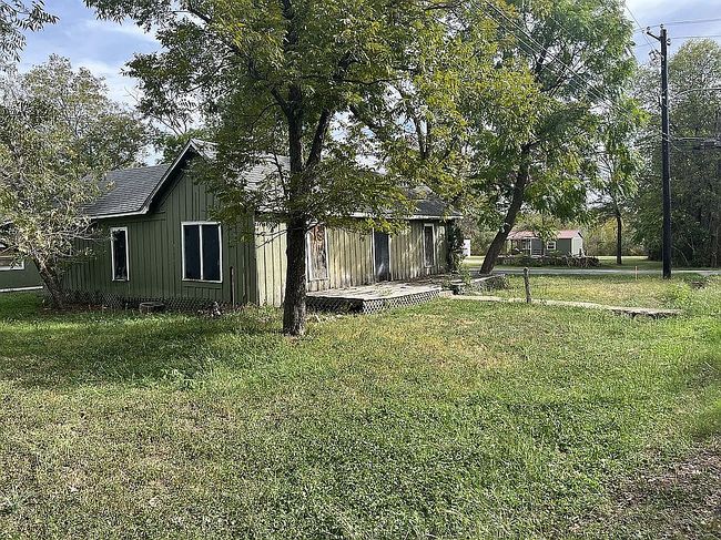 Image of 601 N Church St