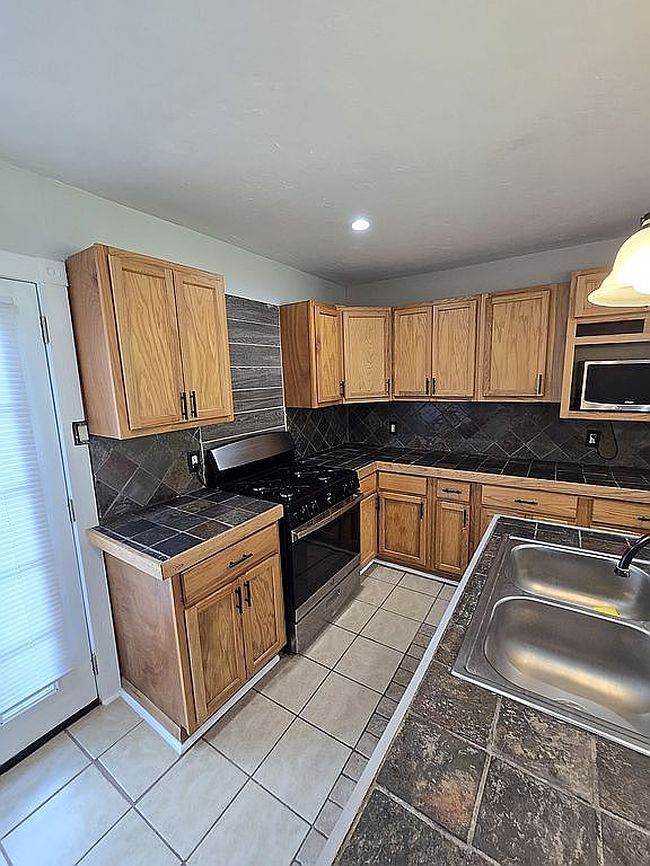 Image of 238 Overhill Dr