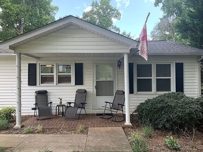 Image of 209 Brewer Cir