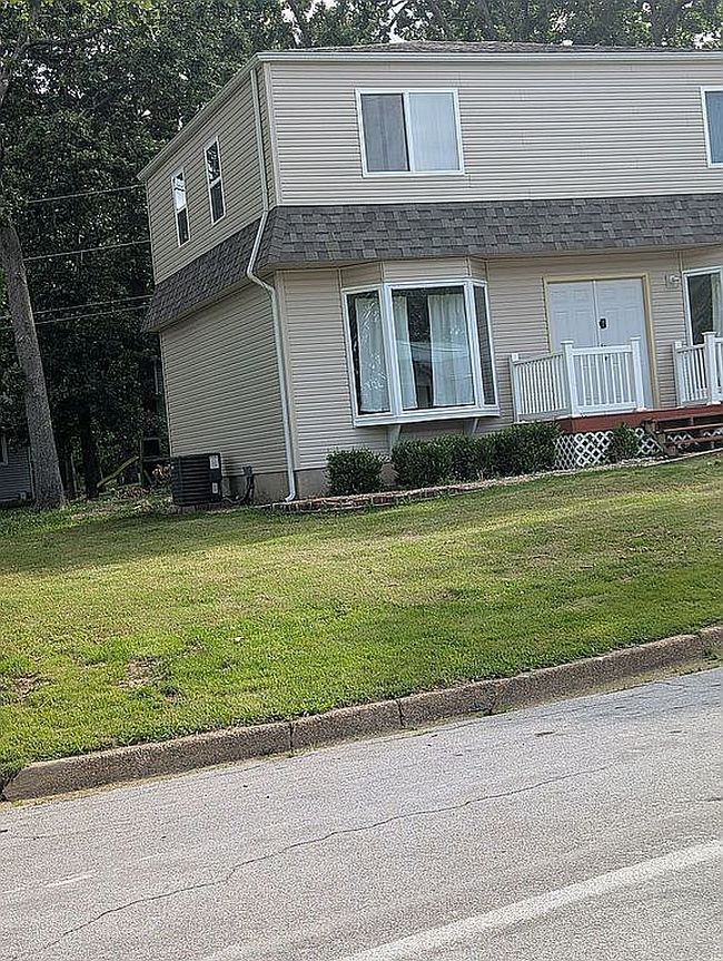 Photo of 1315 Woodlawn Dr, Rolla, MO