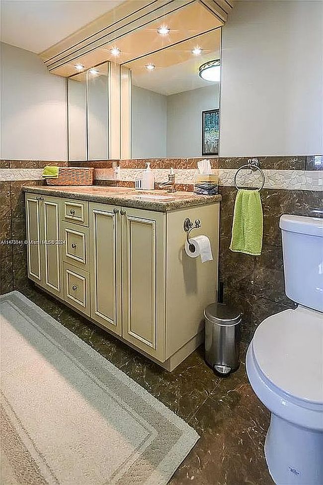 Photo of 201 Se 11th Ter Apt 405, Dania Beach, FL
