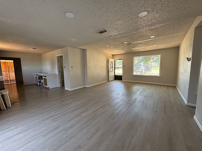 Photo of 410 N Tyler St, Whiteface, TX