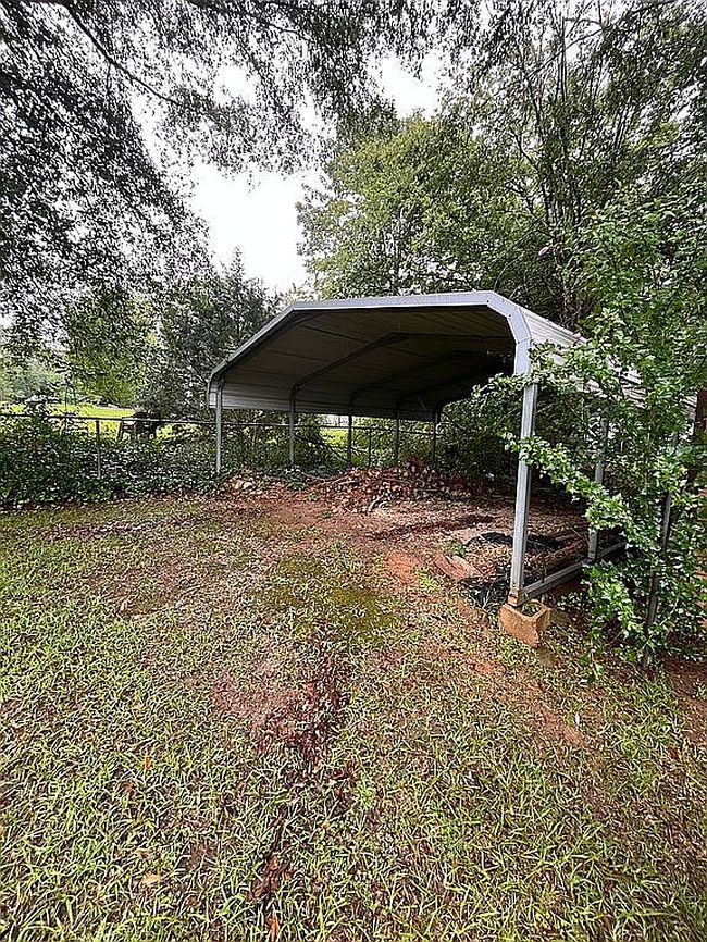 Photo of 249 Hillcrest Dr, Toccoa, GA