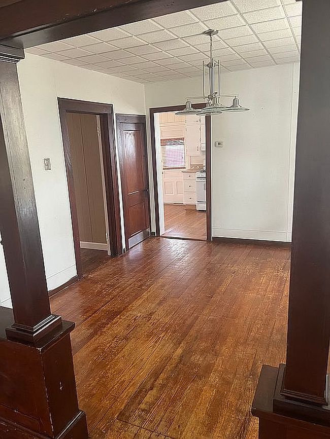 Photo of 2842 Elm St, Quincy, IL