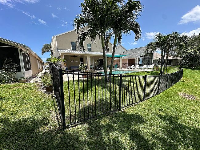 Photo of 1040 Olde Bailey Ln, West Melbourne, FL