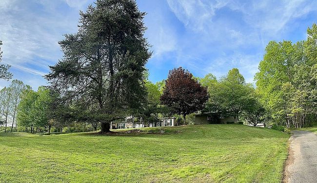 Photo of 147 Timber Ridge Dr, Buckhannon, WV