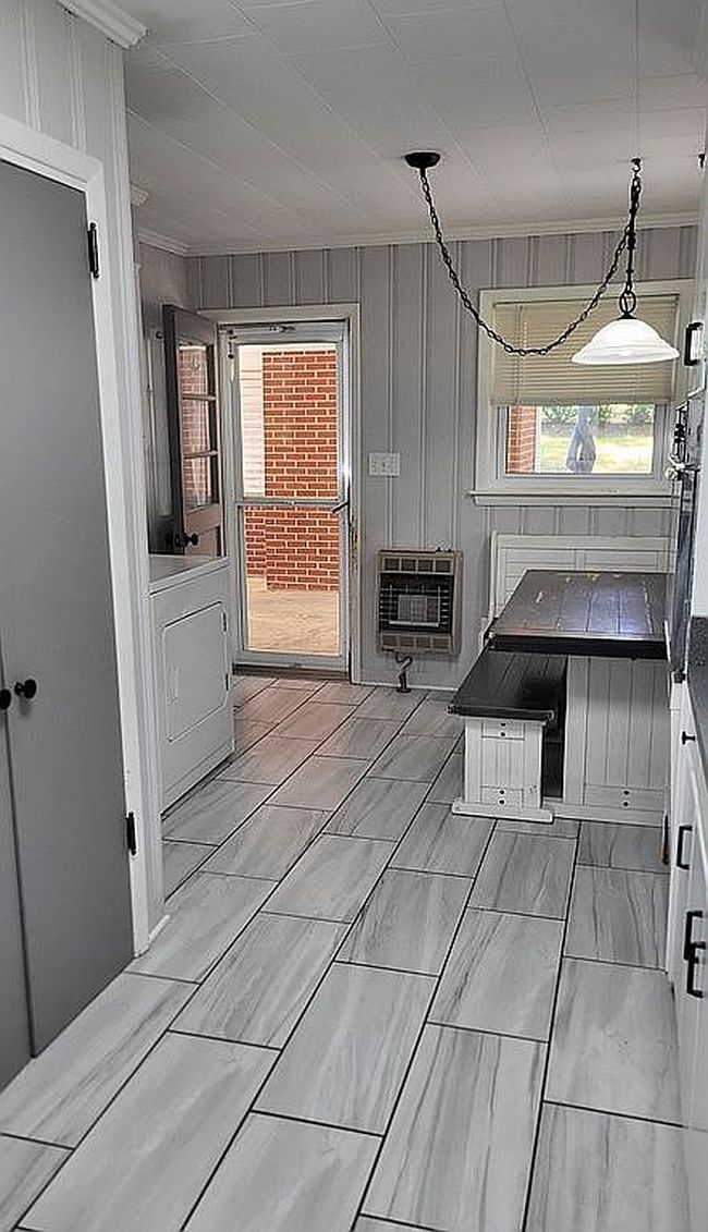Image of 101 N Hillcrest Rd