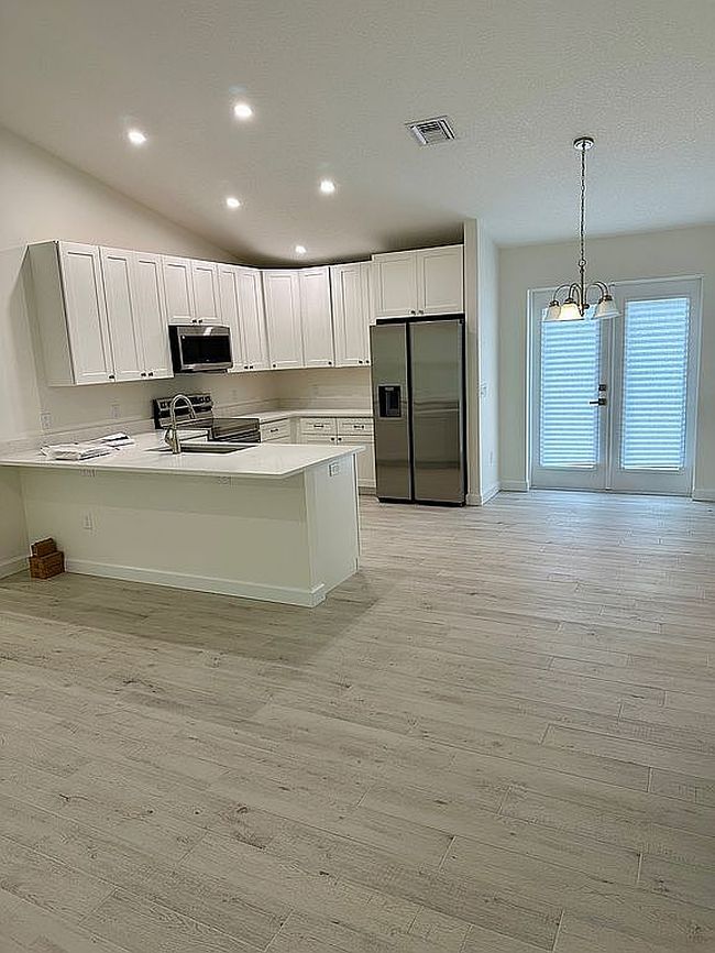 Photo of 1635 22nd Ave Sw, Vero Beach, FL