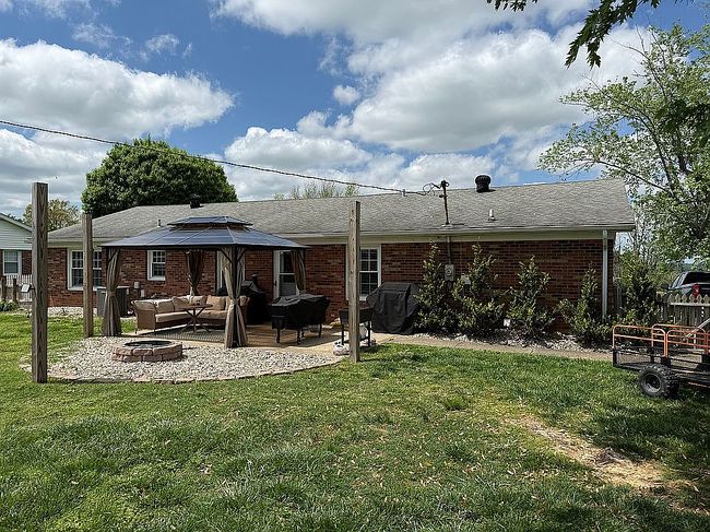 Image of 26 Greenlawn Dr
