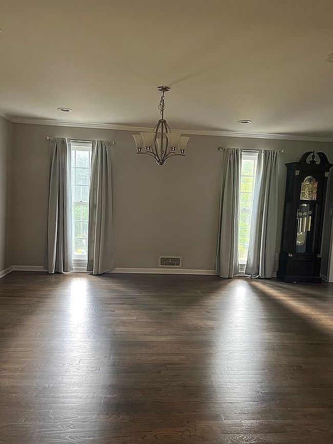 Image of 21 Fontaine Dr