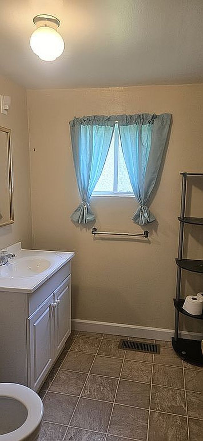 Photo of 416 Shenandoah Ave, Oakland, MD