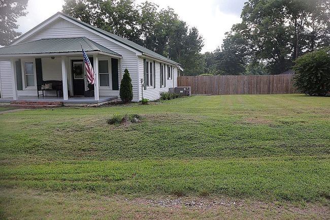Photo of 397 College St, Trimble, TN