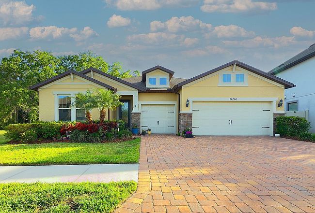 Image of 19246 Briarbrook Dr