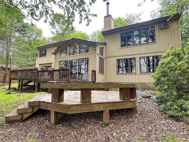 Photo of 108 Blackfoot Trl, Pocono Pines, PA