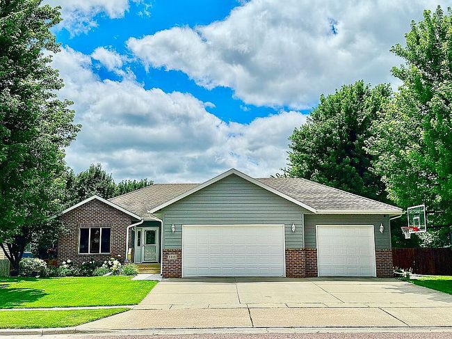 Photo of 2413 E Trevino Ln, Brandon, SD