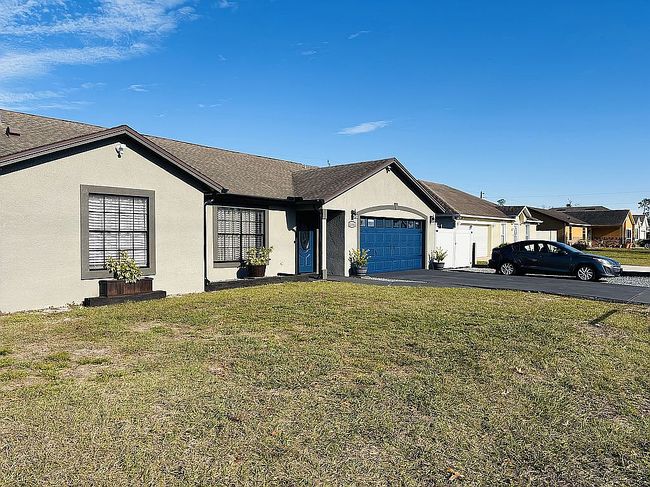 Image of 1464 Howland Blvd