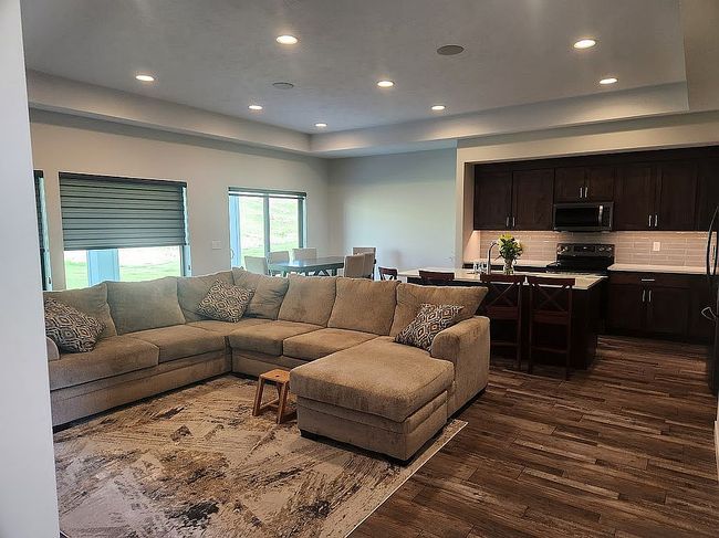Photo of 1227 Blackhawk Ct, Hinton, IA