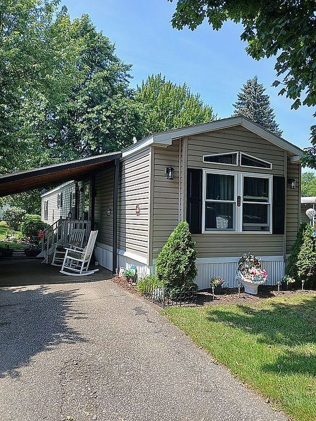 1848 Leo Ave, Erie, PA