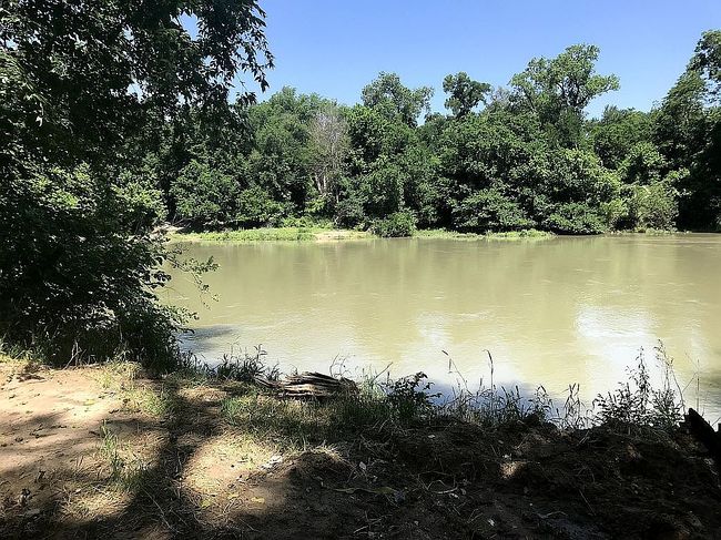 Photo of 213 River Front Dr, Cedar Creek, TX