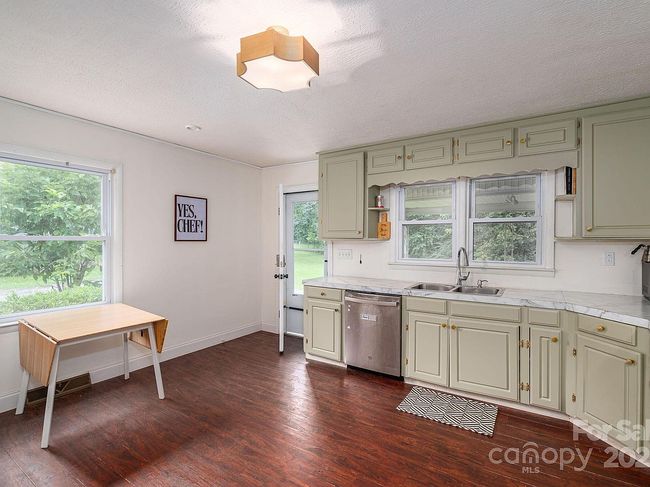Photo of 26 Kee Rd, Belmont, NC