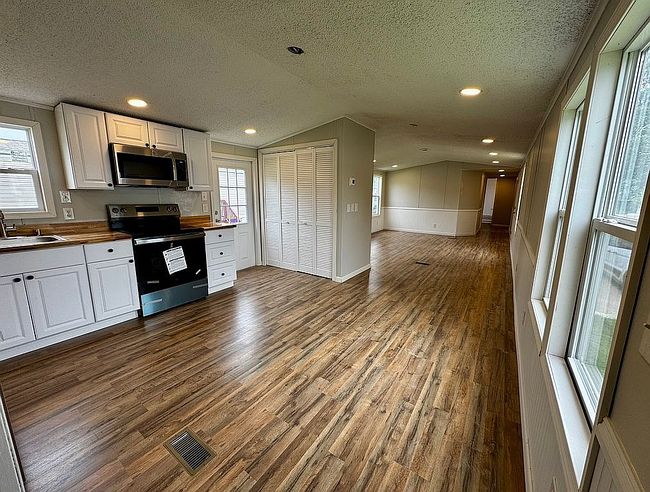 Photo of 460 Aspen Dr, Dover, DE
