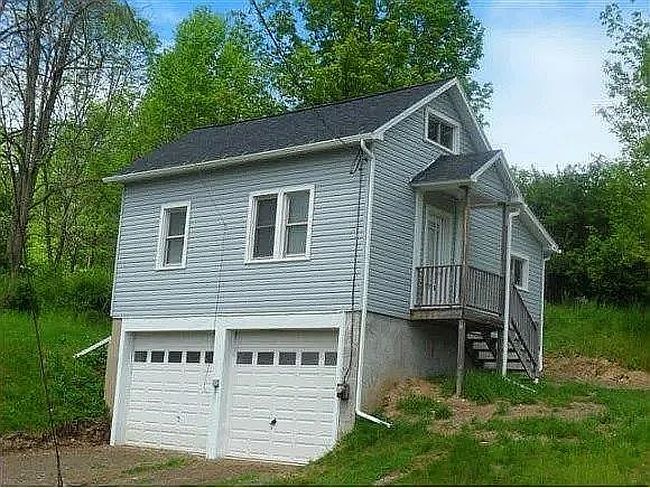 Additional photo 2 of property located at 144 State Line Rd