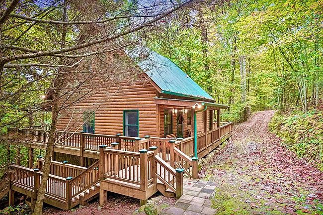 Photo of 879 Mill Stone Mountain Ln, Blue Ridge, GA