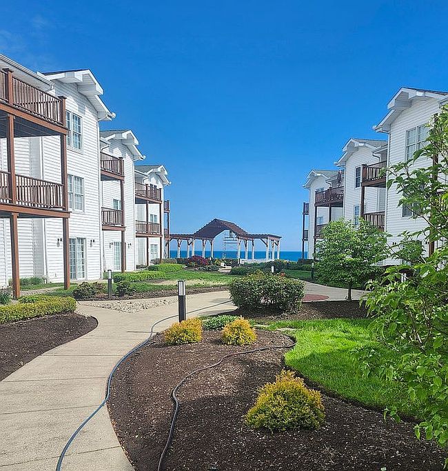 Image of 5753 Lake Rd E Apt 302B