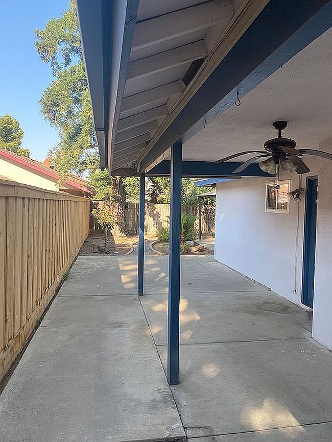 Photo of 1279 Lincoln St, Tulare, CA