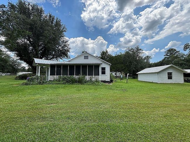Photo of 3474 Roche Ave, Vernon, FL