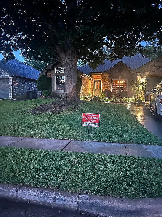 Photo of 5229 Brettenmeadow Dr, Grapevine, TX