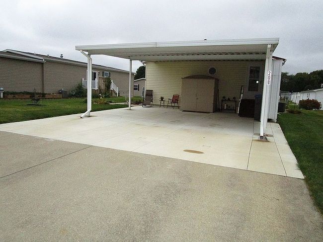 Additional photo 3 of property located at 208 The Willows