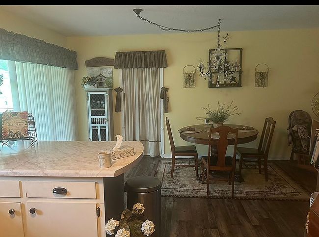 Image of 608 Oak St