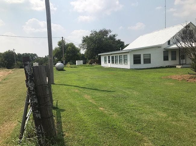 Photo of 167589 Eight Mile Rd, Duncan, OK