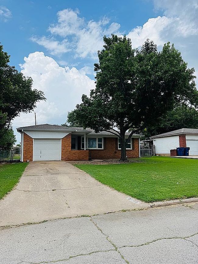 Photo of 2007 Redbud Ave, Duncan, OK