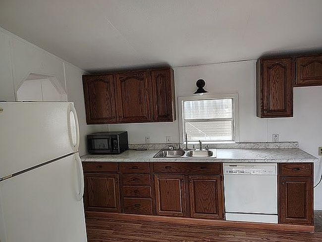 Image of 111 Bennett Dr