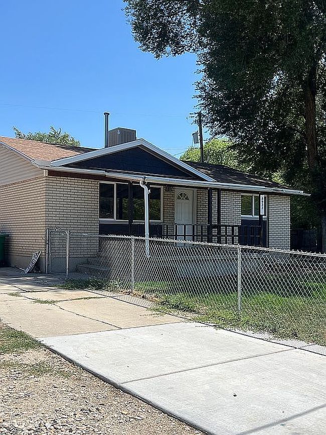 Photo of 8933 S 400 E, Sandy, UT