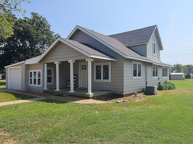 Photo of 410 W Broadway St