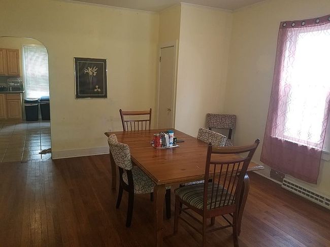 Additional photo 2 of property located at 105 & 109 E Broad St