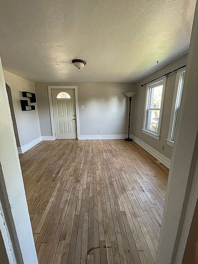 Image of 801 Section St